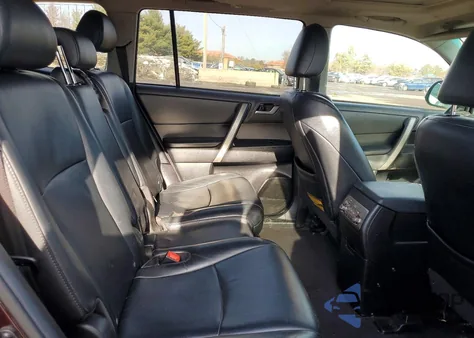 2013 Toyota Highlander Base from USA, damaged, VIN 5TDBK3EH1DS210399